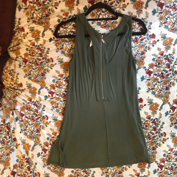 NWOT Cut Out Zipper Shift Dress - Picture 4 of 8